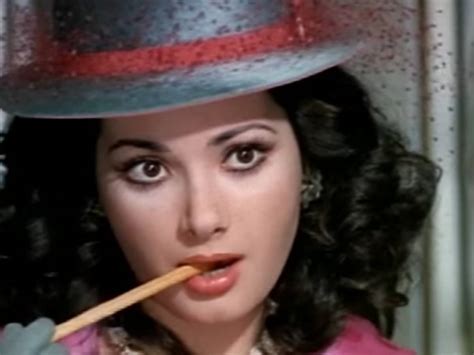 EDWIGE FENECH 5 film in cui è IRRESITIBILE (con clip)